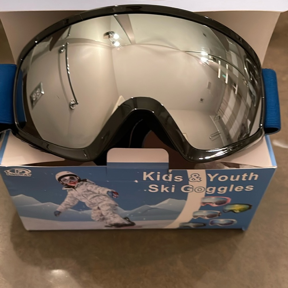 Kids Ski Goggles, basically new